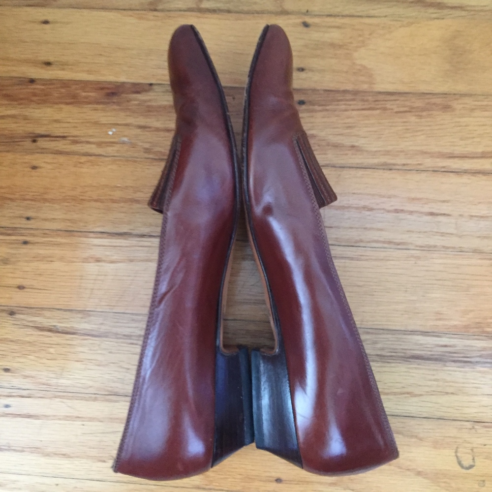 Vintage Salvatore Ferragamo Italian Leather Pumps - Picture 5 of 8